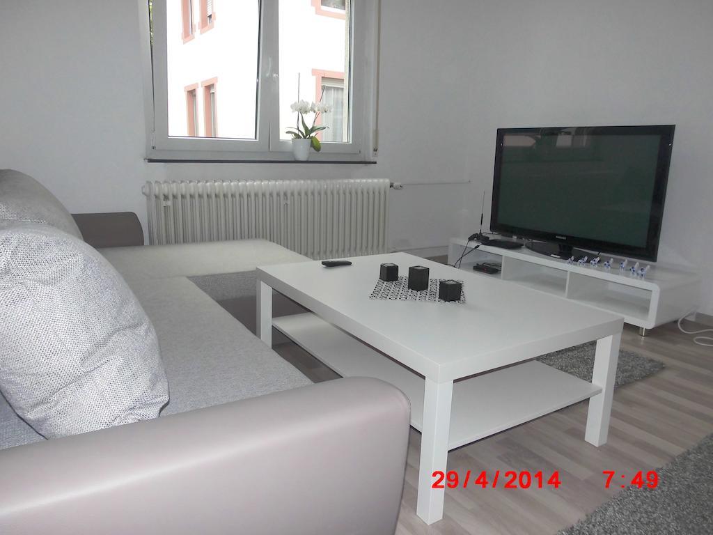 Frankfurt Airport&Fair Apartment Kelsterbach Chambre photo